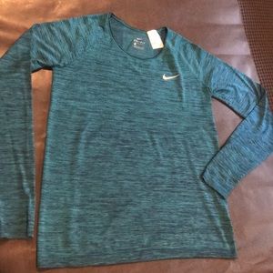 Women’s Dri Fit work out shirt